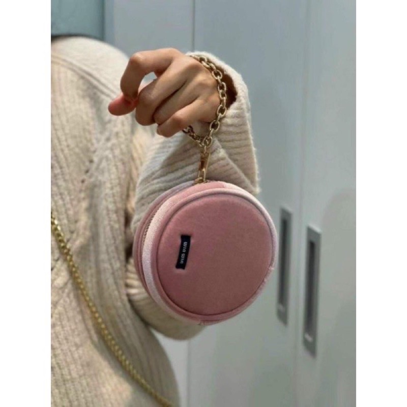 Bóp Cầm Tay M!u M!u Circular Velvet Wristlet Pink Pouch
