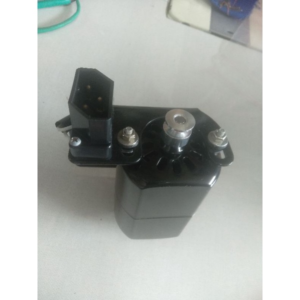 Mô tơ vắt sổ máy gia đình