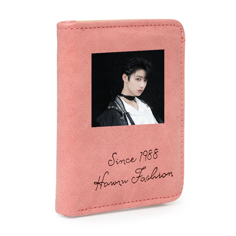 Ví ngắn hồng đen cầm tay in hình Chu Chí Hâm GIA TỘC TF idol cpop hoa ngữ unisex cá tính