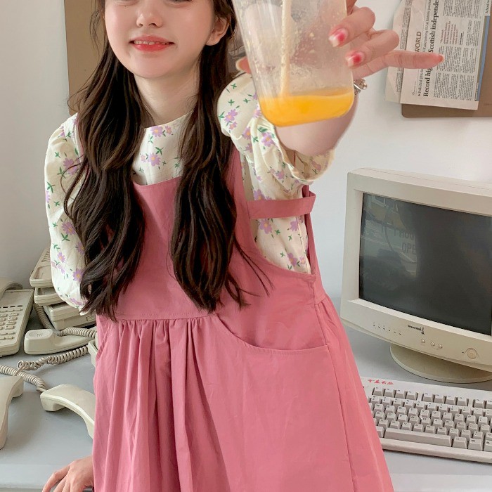 yếm váy hồng + áo hoa nhỏ dễ thương ngọt ngào Hàn Quốc 2021
