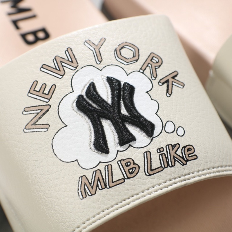 Dép quai ngang MLB chữ thêu hồng và nâu