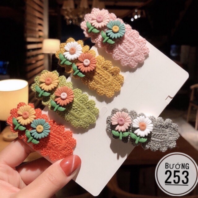 [Mã FA15K8 giảm 15K đơn 50K] Kẹp tóc 2 cành hoa cúc PK3A