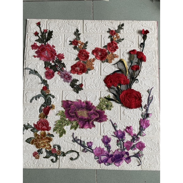 Hoa dây dài  dài dùng để trang trí đính áo dài , áo đầm , chân váy ..