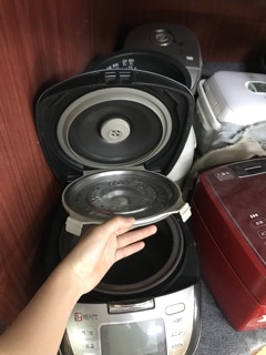 Nồi cơm điện Nhật bãi Tiger JKF-A 1l