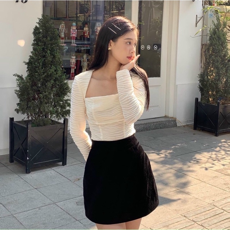 Set áo trắng cổ vuông nhún chân váy nhung