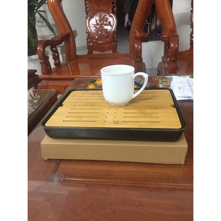 Khay trà đựng ấm chén