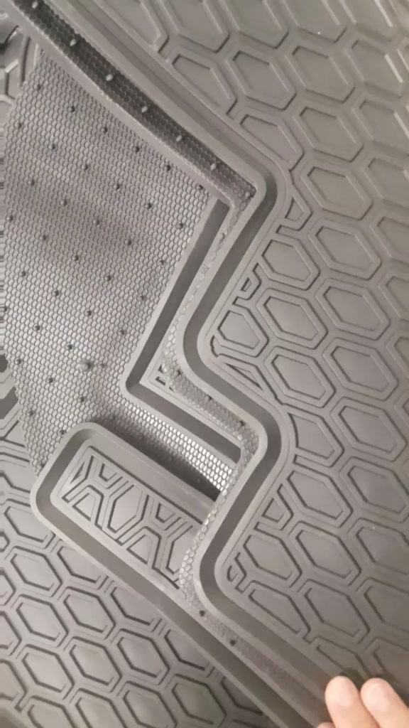 Thảm sàn, Thảm lót sàn xe Ford Ranger 2023, cao su đúc không mùi, màu đen chuẩn form xe, chữ trắng Nissin | BigBuy360 - bigbuy360.vn