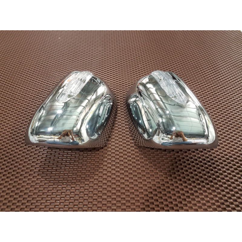 Bộ Ốp gương có đèn LED xe Innova 2006 2007 2008 2010 2011 -2013 inova