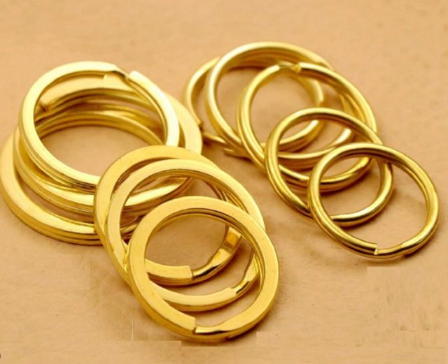 2 chiếc khoen tròn đồng thau