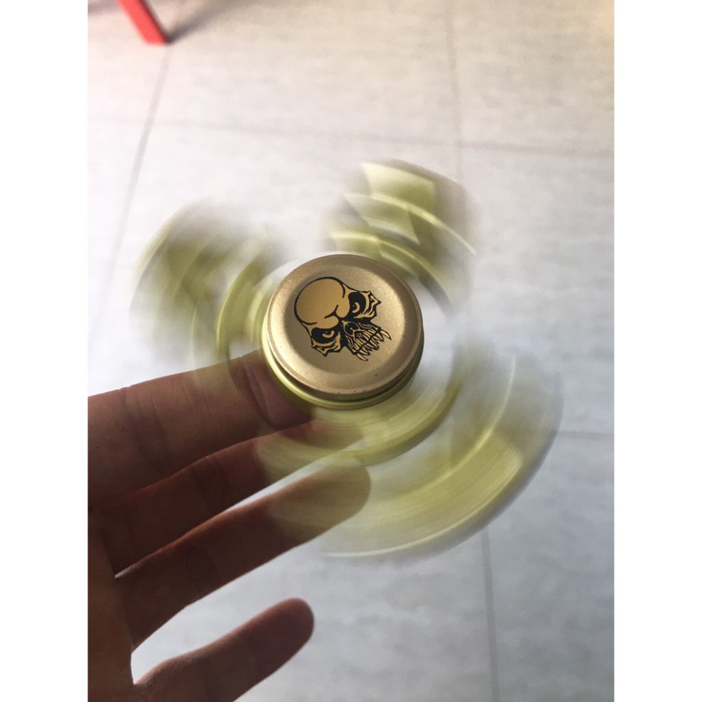 Đồ chơi con quay Spinner 3 cánh Đầu Lâu  - Spinner Quay siêu lâu