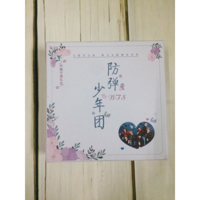 MUA 1 TẶNG 1 Giỏ quà Hộp quà nghệ sĩ/idol (Luhan, BIGBANG, TFBOYS, BTS,...) | BigBuy360 - bigbuy360.vn