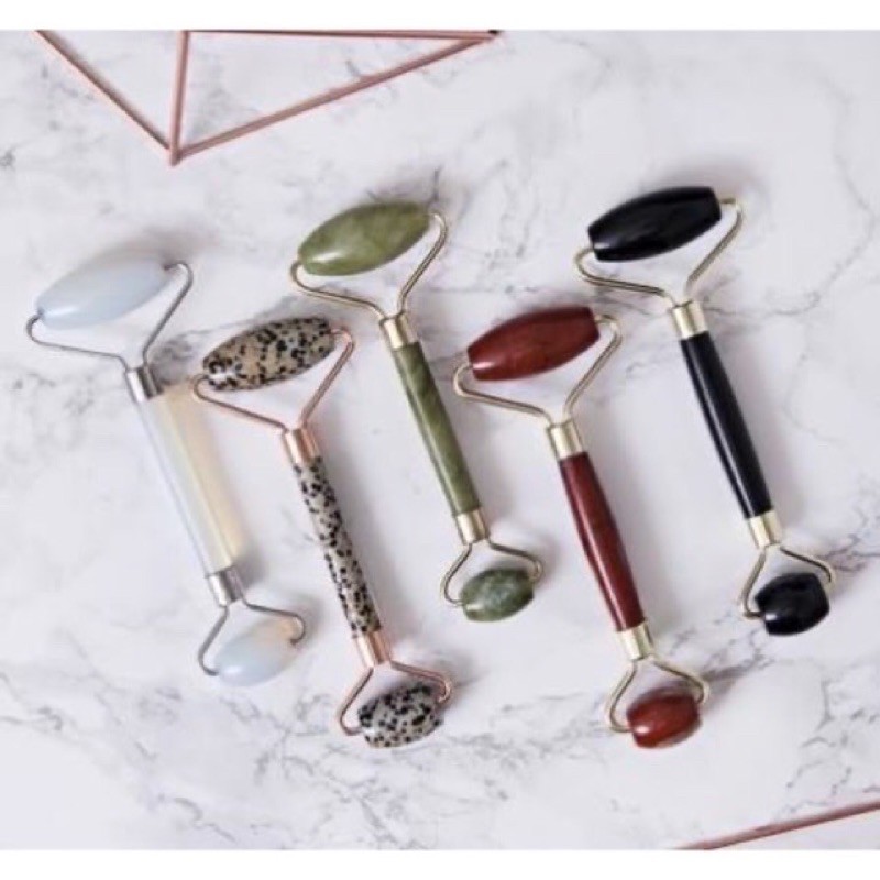 Zoe Ayla ✨ Cây đá lăn thon gọn mặt The Jade Facial Roller Mount Lai Zoe Ayla