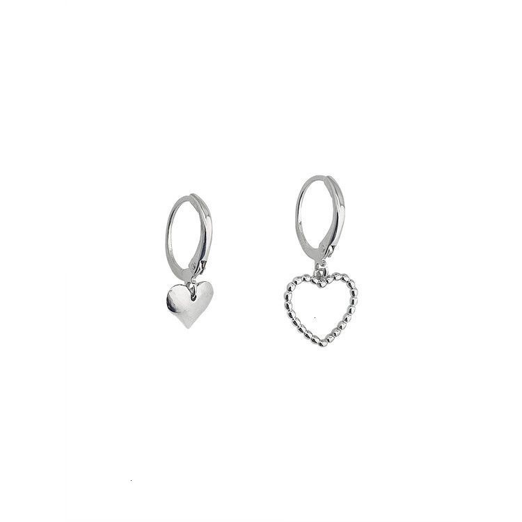 Khuyên tai hình trái tim phong cách Hàn Quốc