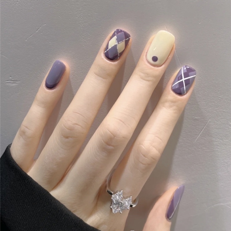 Set 24 móng giả N324 dáng móng ngắn ( Tặng kèm keo và dũa )