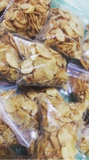 Tỏi cô đơn thái lát chiên Phú An