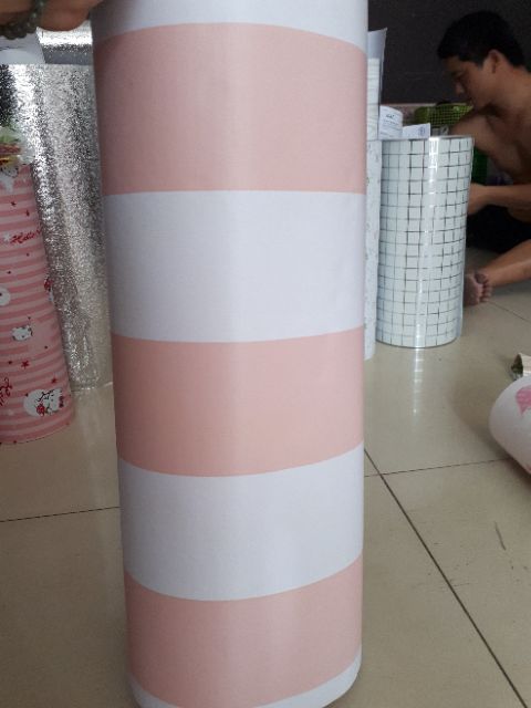 Giấy dán tường sọc trắng hồng khổ rộng 60cm loại dày