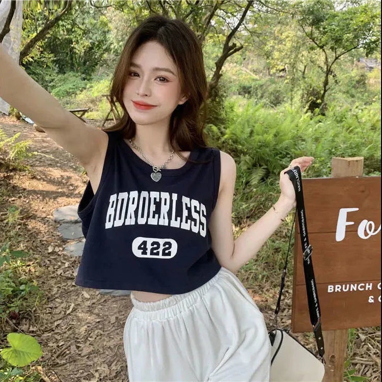 Áo croptop IELGY không tay in chữ thời trang hè cho nữ