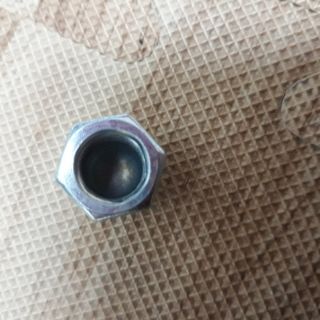 Ốc xe Dream (30k/ tất cả chỗ ốc này)