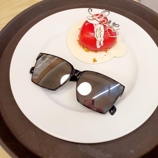 Kính tráng gương gucci