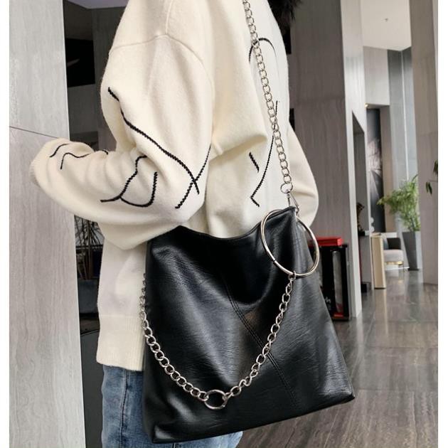Túi da quai xích đeo được 2 kiểu giá cực sốc S089