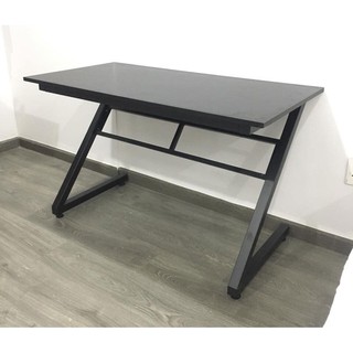 BÀN GAMING CHÂN Z
