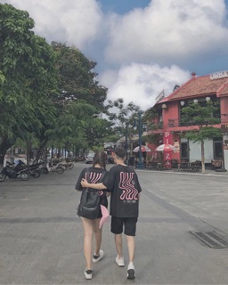 Áo thun SWE in Hồng (Unisex)- Màu Đen