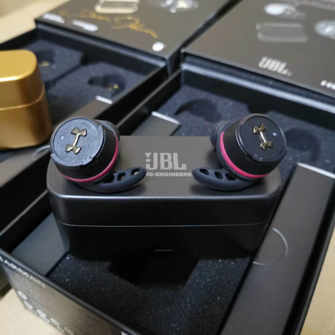 JBL UNDER ARMOUR Tai Nghe Bluetooth Nhét Tai Không Dây 2 Dwayne Johnson 2 Hỗ Trợ Kết Nối Với Ios Và Android