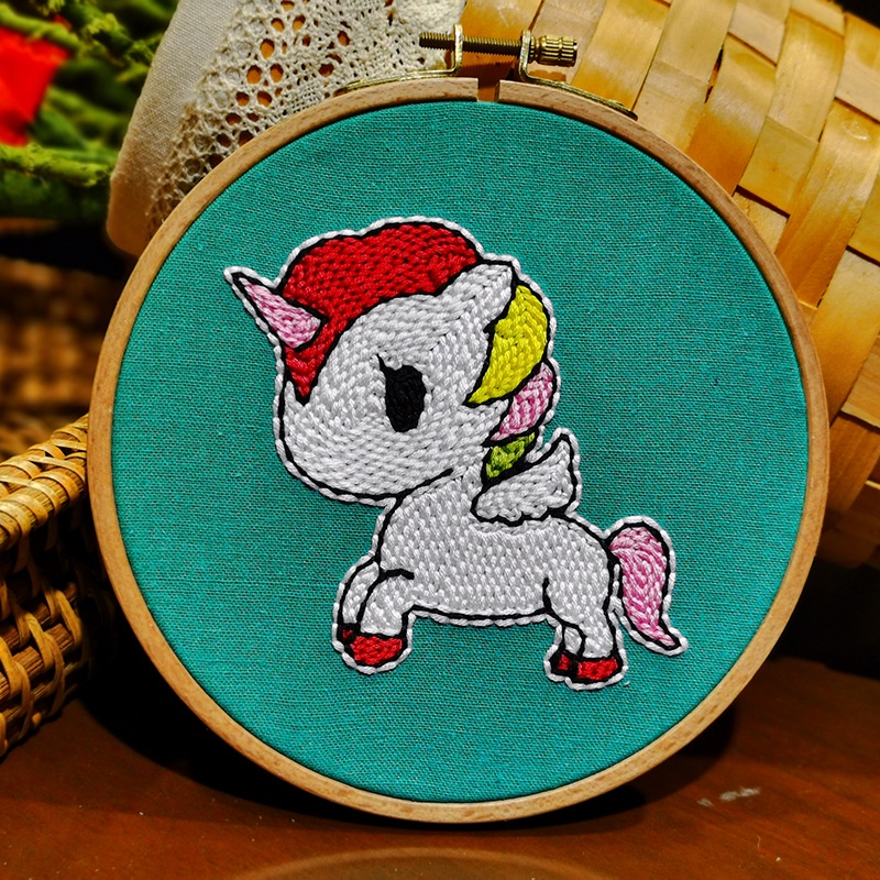 Bộ Dụng Cụ Thêu Thủ Công Hình Kỳ Lân Hoạt Hình 16cm