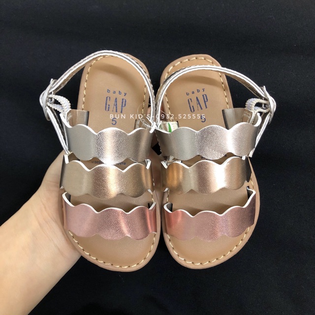 Sandal quai màu Gap