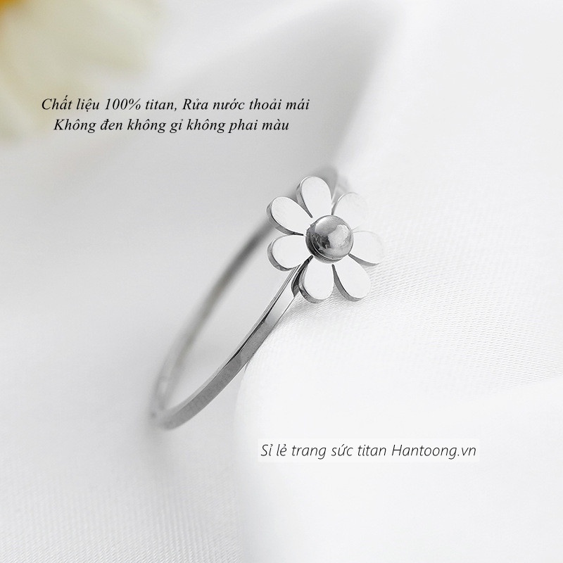 Nhẫn nữ chất liệu titan không gỉ hình hoa cúc xinh xắn mạ vàng 18k phong cách hàn quốc nhẹ nhàng