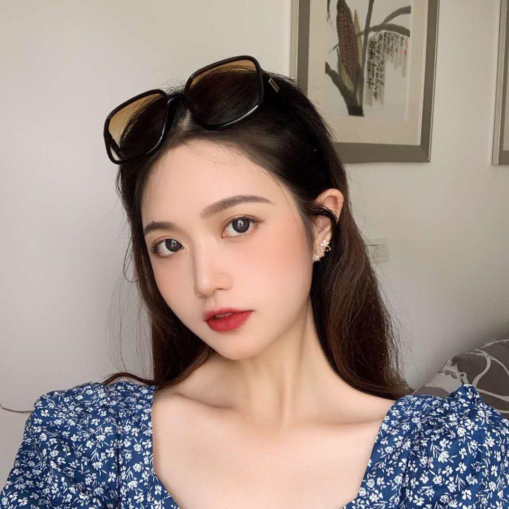 Kính Mát Gọng Vuông Lớn Phong Cách Vintage Dành Cho Nam Nữ