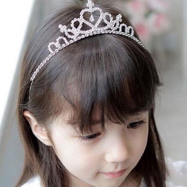 Vương miện bé gái