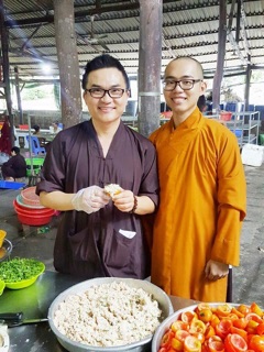 Đồ lam đi chùa nam