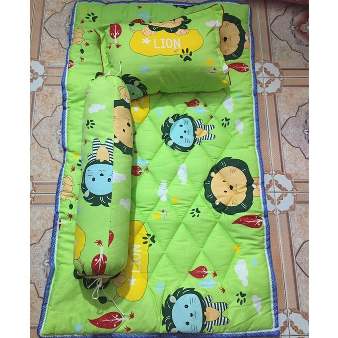 set nệm 3 món cho bé đi mẫu giáo kèm túi xách đựng (loại tốt)