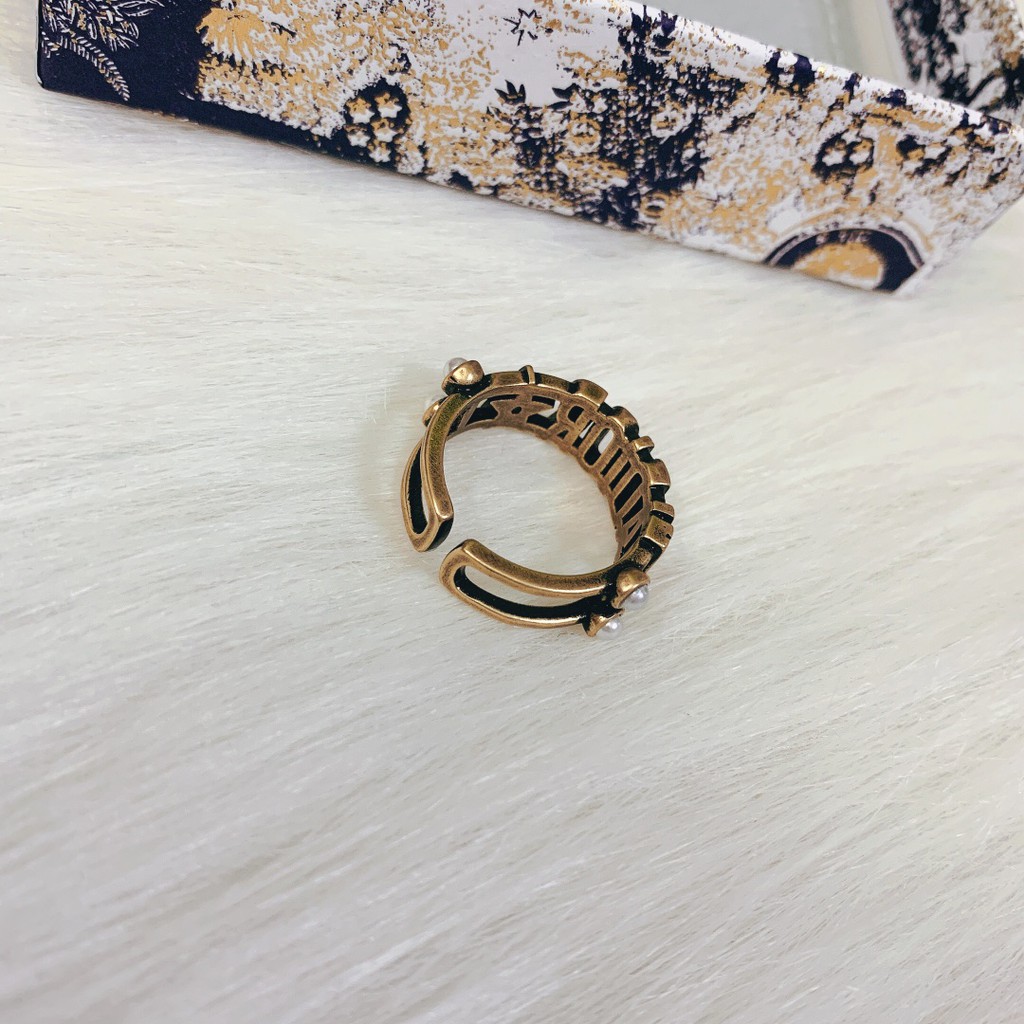 Nhẫn nữ chữ Dior kiểu retro thời trang