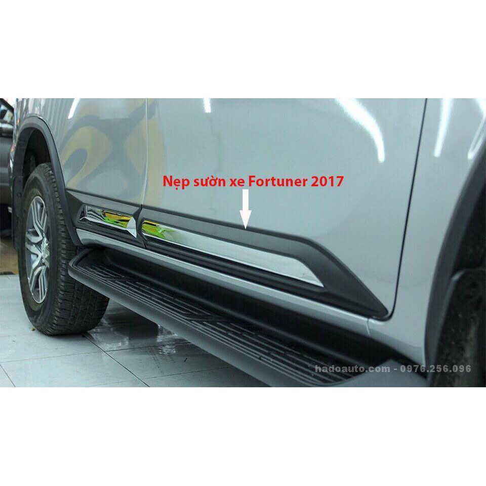 Ốp hông xe Fortuner 2017-2020 bản to