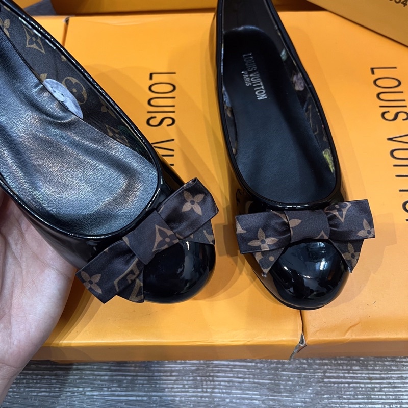 Giày bệt lv fullbox hàng đẹp chất luợng siêu hot