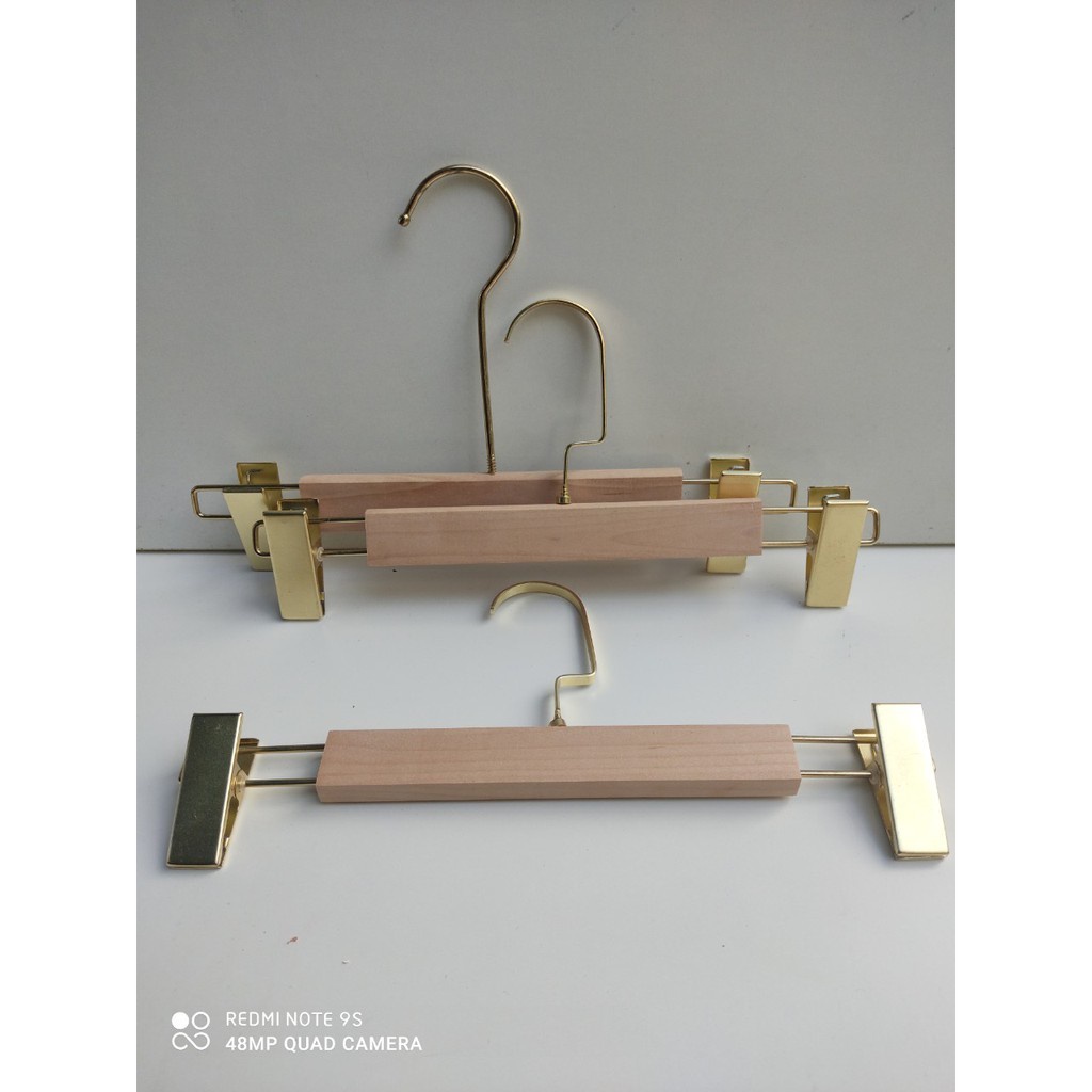 Móc kẹp treo quần áo bằng gỗ mộc không sơn đầu kẹp mạ vàng 2 size: người lớn - trẻ em dùng chụp ảnh,cho shop thời trang