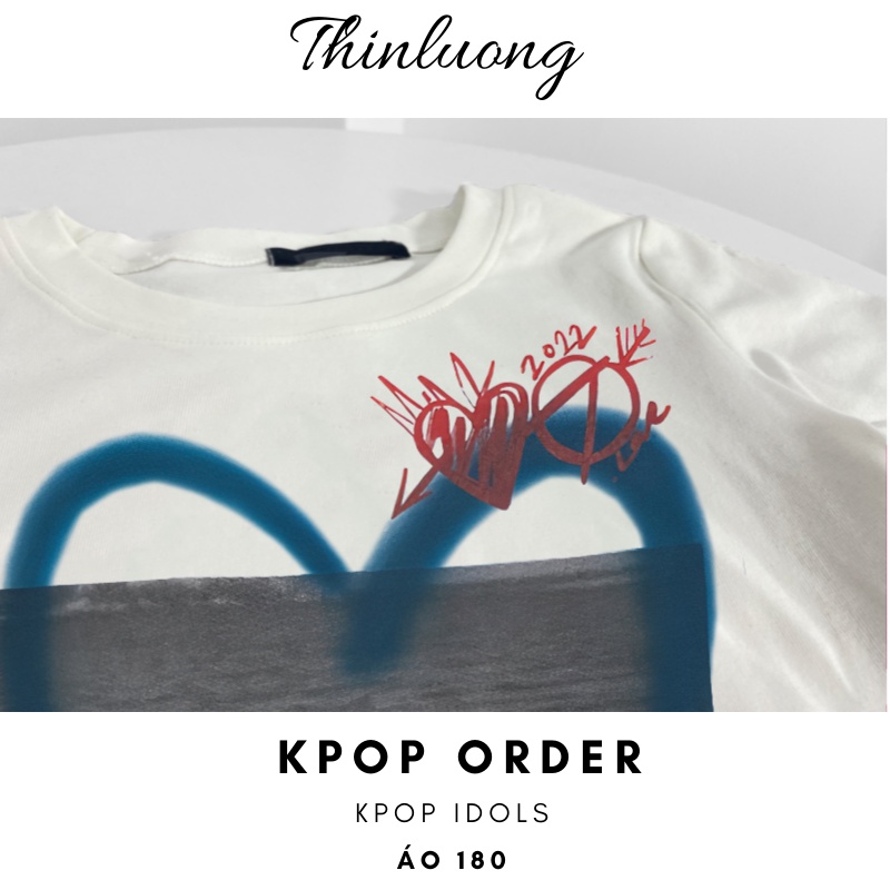 Áo trắng croptop in hình giống IU