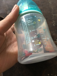 Bình ti NUK nội địa Đức 150ml (ảnh cuối là bình nhập khẩu, khác hẳn luôn)
