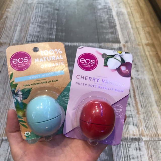 Son dưỡng trứng EOS Visibly Soft Lip Balm