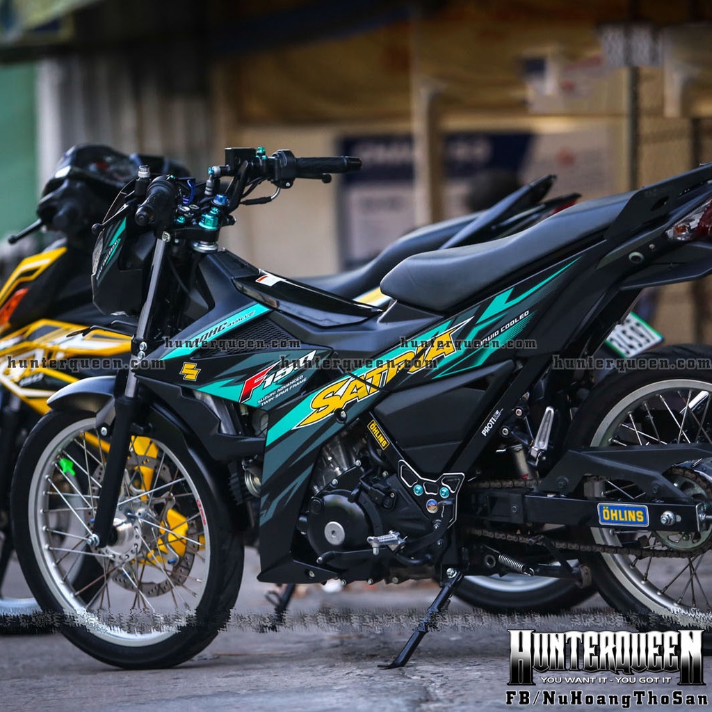 Tem rời cao cấp dán xe Satria F150 đen, phối màu xanh-vàng. Decal bền màu, bền bỉ