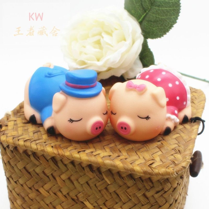 Phụ kiện heo cô dâu chú rể nằm mẫu mới trang trí tiểu cảnh,  chậu cây, làm đồ thủ công, trang trí bánh gato (gateau)
