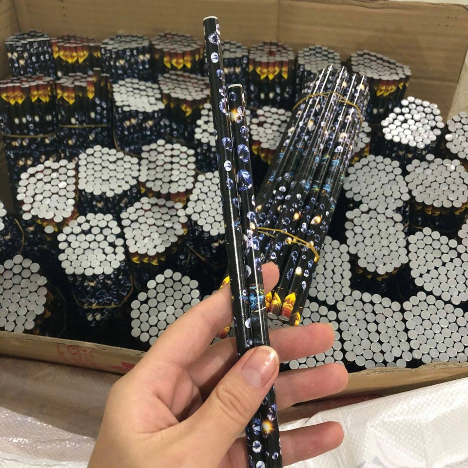 Sáp chấm đá, chì chấm đá, bút chấm đá