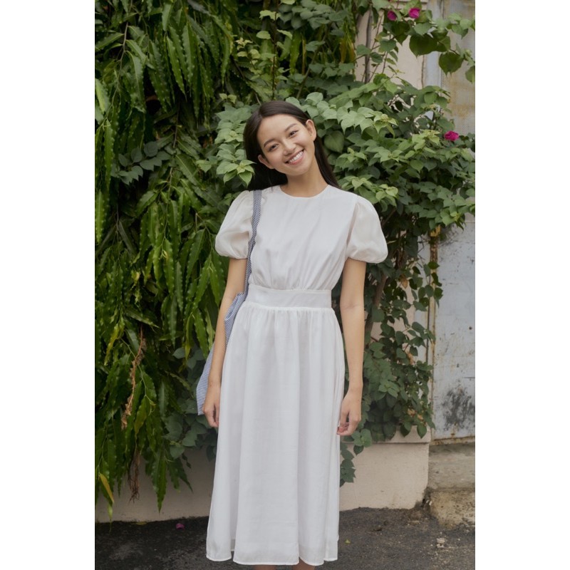 Đầm trắng dài nhấn eo tay phồng YUNA DRESS