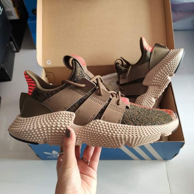 Adidas săn sale