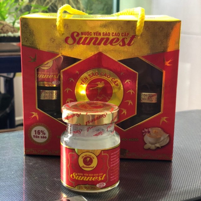 Nước yến sào cao cấp đường phèn Kingnest 18% yến sào  (lốc 6hũ x 70ml)
