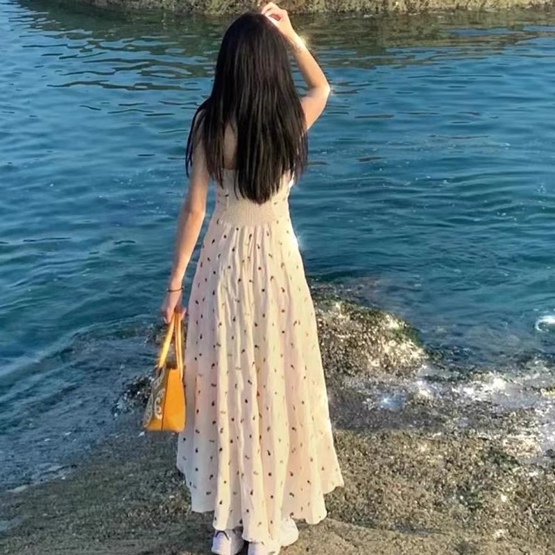 Đầm maxi thêu hoa lưng chun