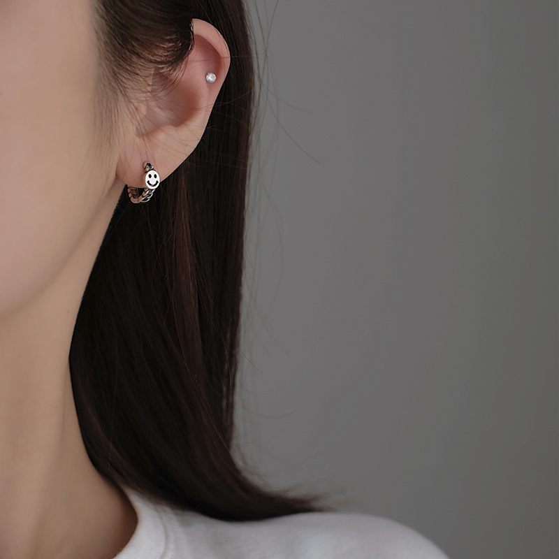 Bông Tai Hình Mặt Cười Dễ Thương 22629