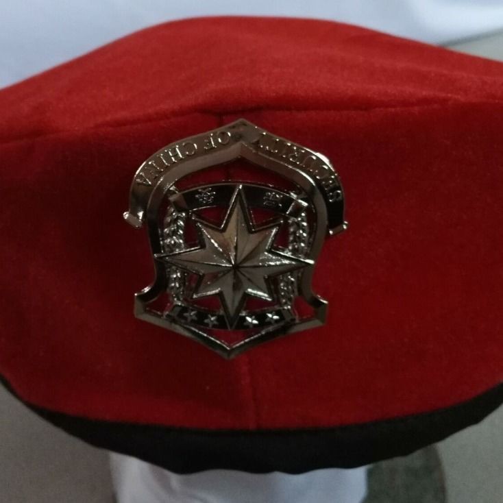 Mũ Beret Màu Đỏ Phong Cách Quân Đội Cho Nam Và Nữ